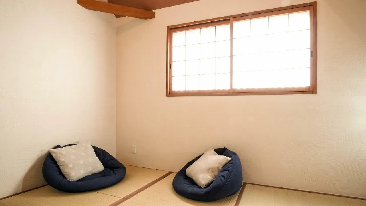 カモンファミリーイーテンプル Villa Kyoto 0*,  Japan